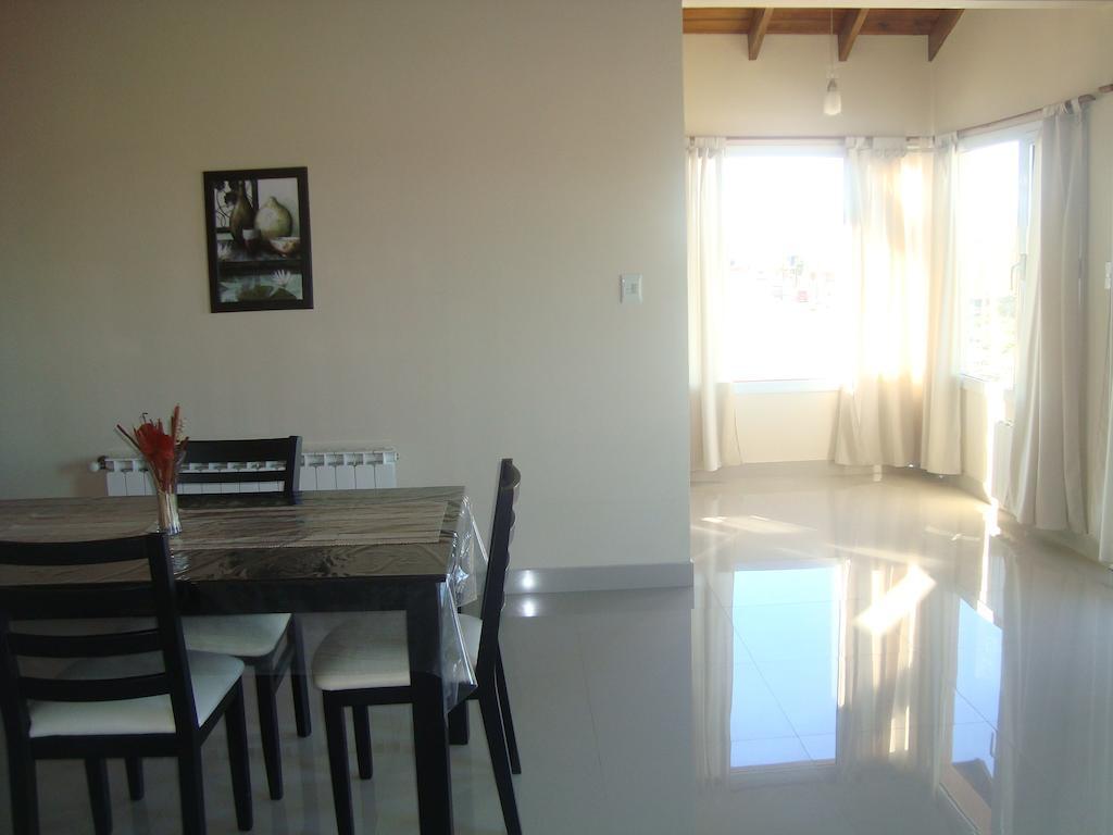 Altos del Lago departamentos El Calafate Habitación foto